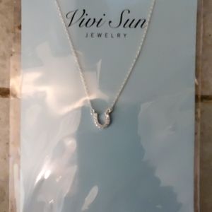 Vivi Sun Horseshoe necklace